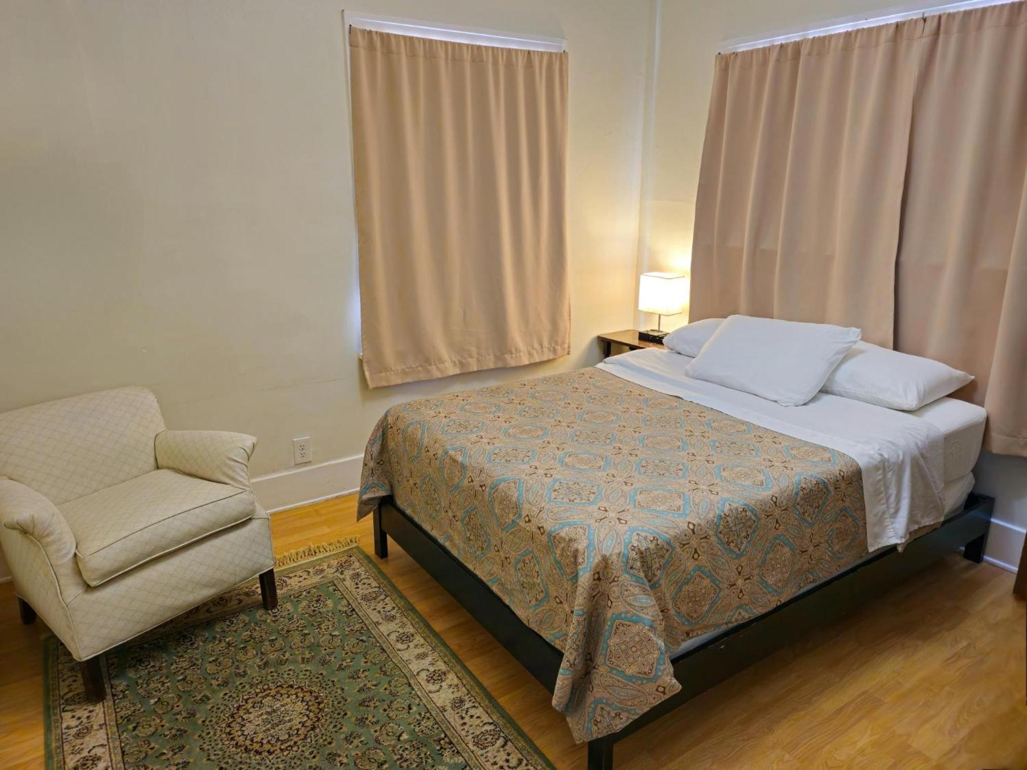 Orange Drive Hostel (Adults Only) - Los Angeles — Photos 1