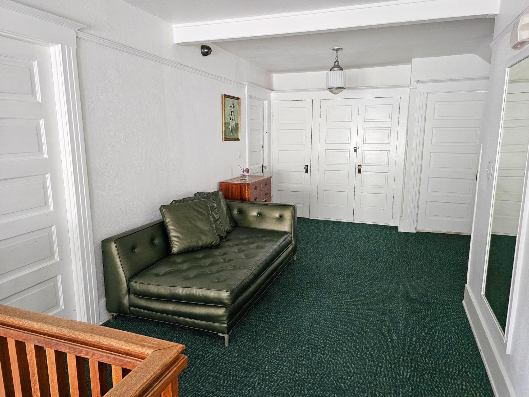 Orange Drive Hostel (Adults Only) - Los Angeles — Photos 3